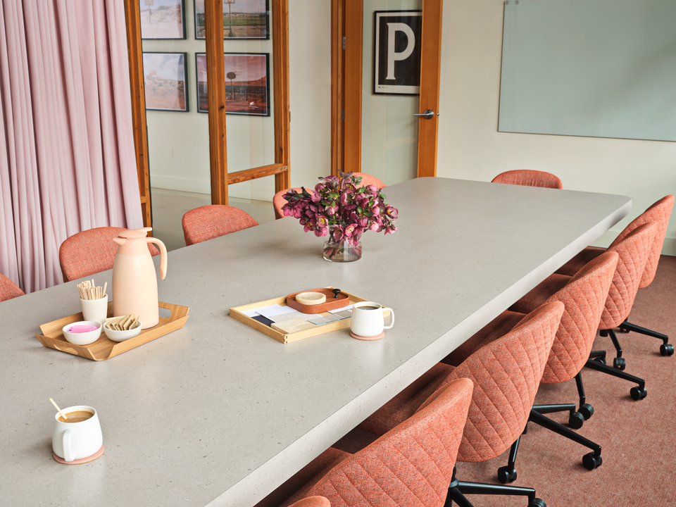 Découvrez la nouvelle collection de motifs et grains de bois de stratifiés de marque Formica®