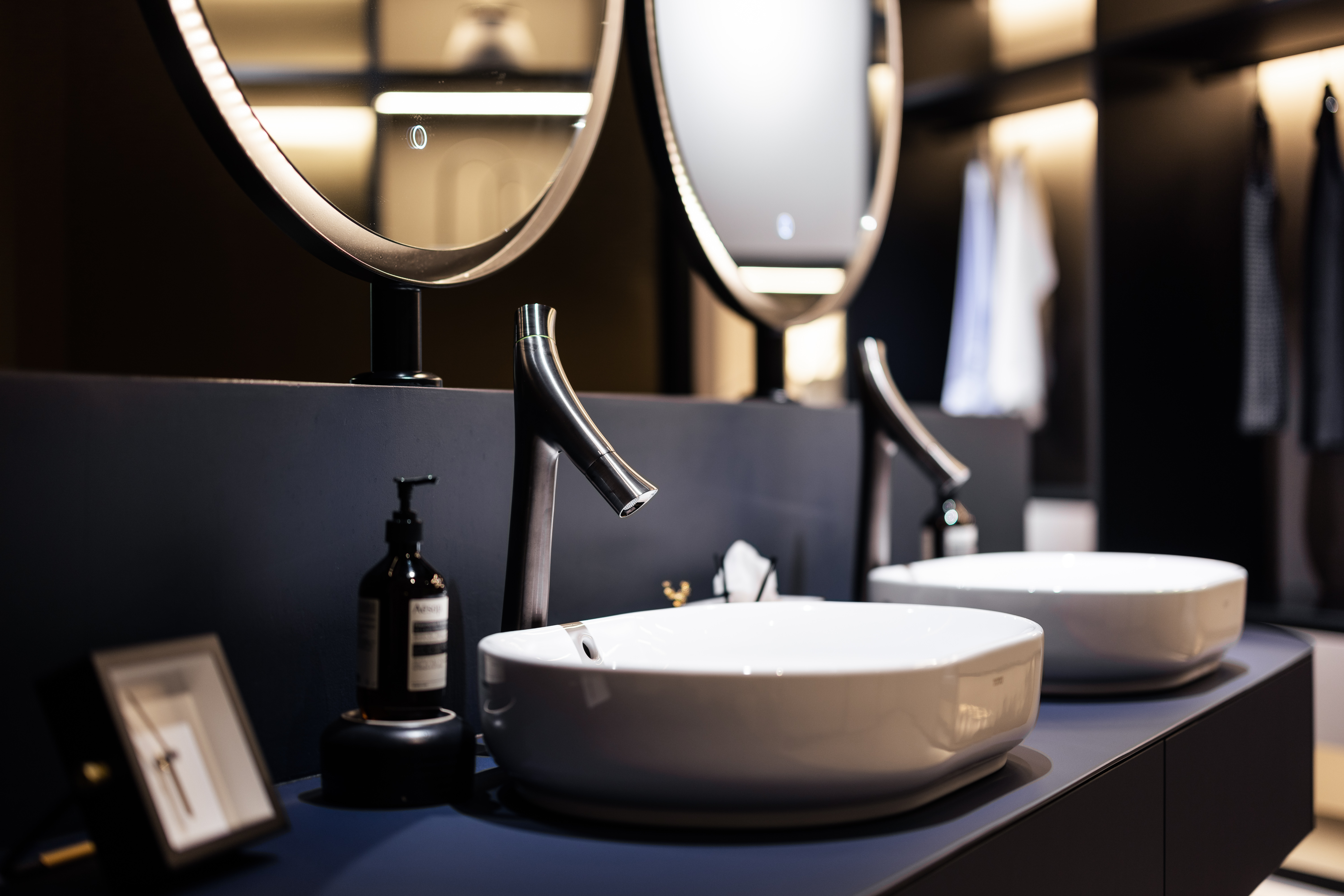 Formica Singapore will act as official exclusive distributor of the FENIX range in Singapore