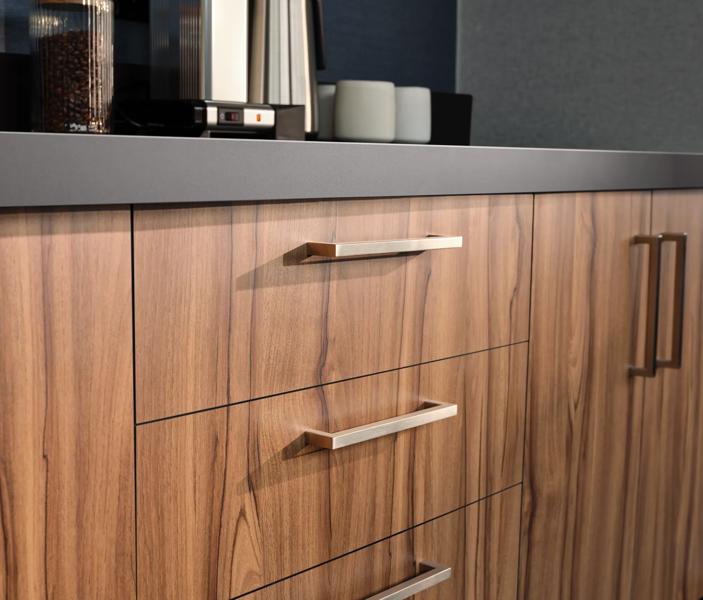 Shot 06-J0720 Nero Ingo 5487-26 Oiled Walnut.tif