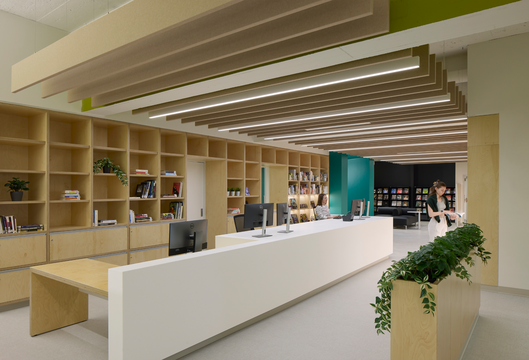 Bureau de réception de la bibliothèque du Cégep St-Jean