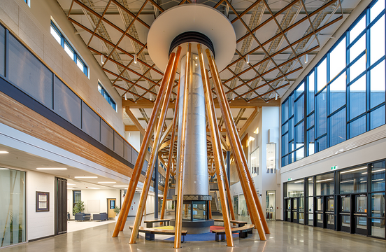 Agora de l'école secondaire Dr. Anne Anderson